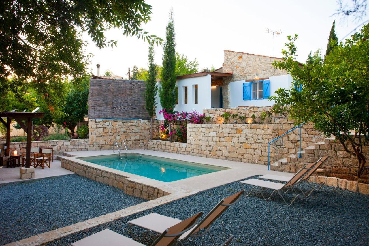 Gasthaus Cecilias Courtyard Malya Exterior foto