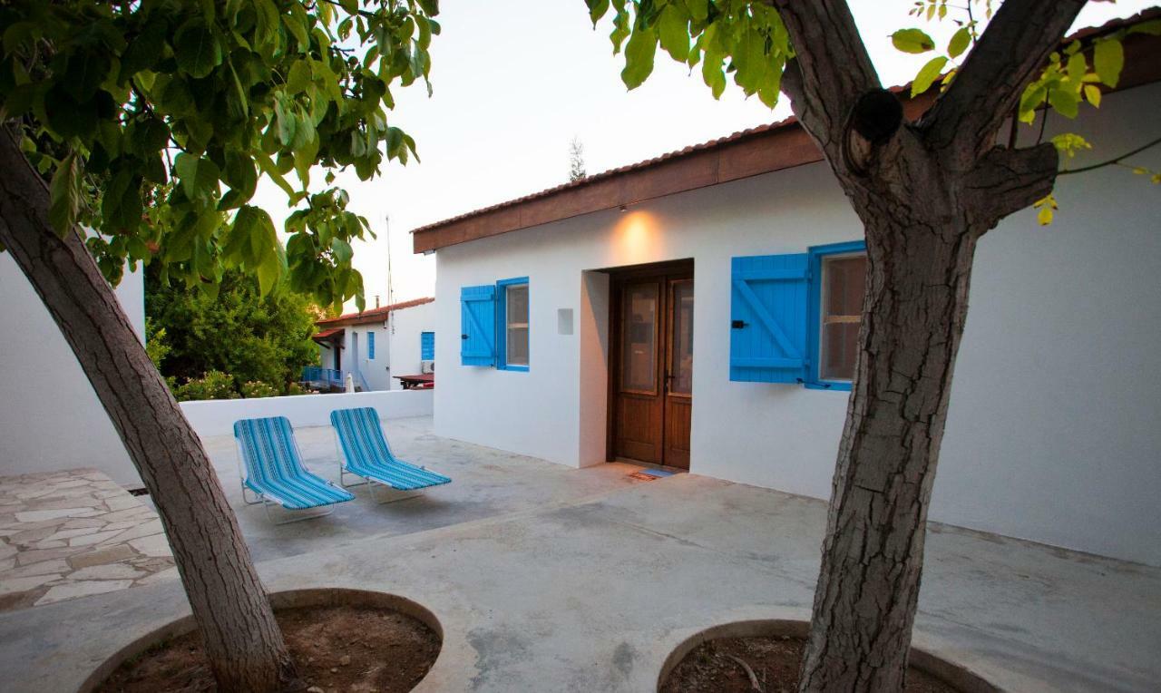 Gasthaus Cecilias Courtyard Malya Exterior foto
